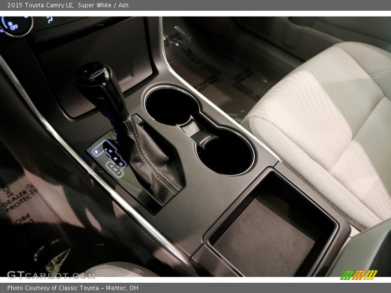 Super White / Ash 2015 Toyota Camry LE