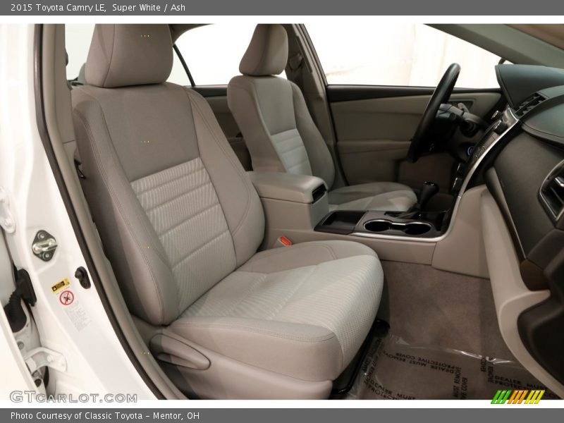Super White / Ash 2015 Toyota Camry LE