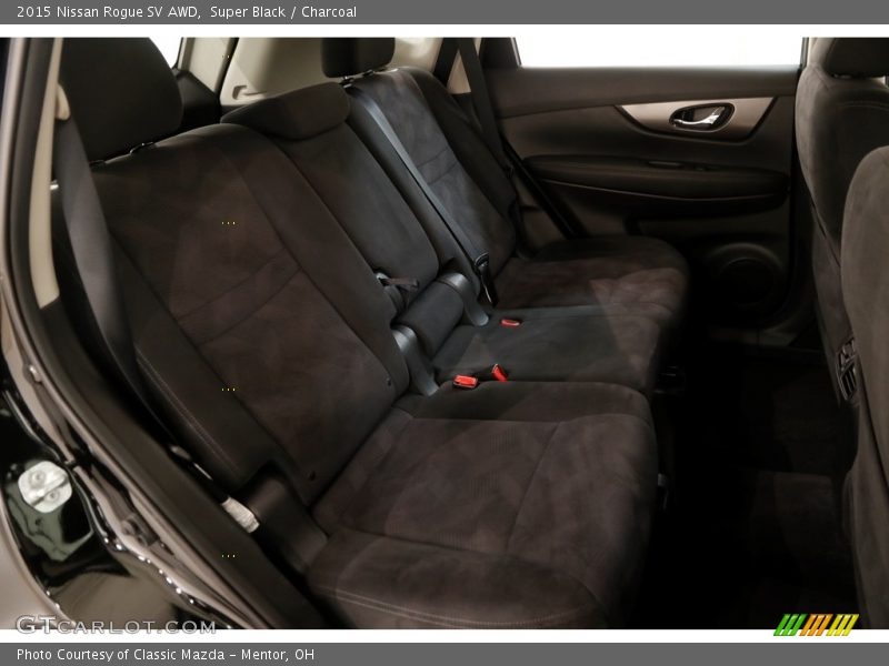 Super Black / Charcoal 2015 Nissan Rogue SV AWD