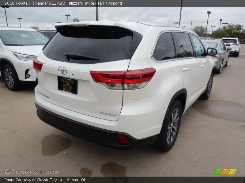 Blizzard White Pearl / Almond 2018 Toyota Highlander XLE AWD