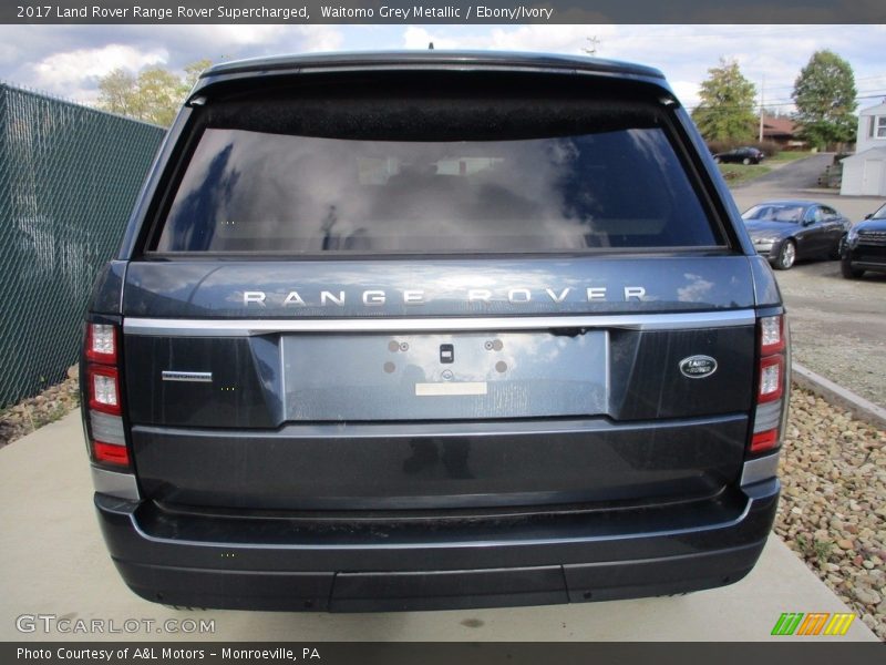 Waitomo Grey Metallic / Ebony/Ivory 2017 Land Rover Range Rover Supercharged