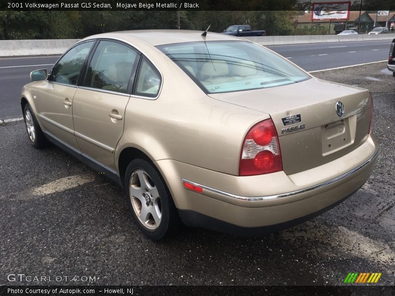 Mojave Beige Metallic / Black 2001 Volkswagen Passat GLS Sedan