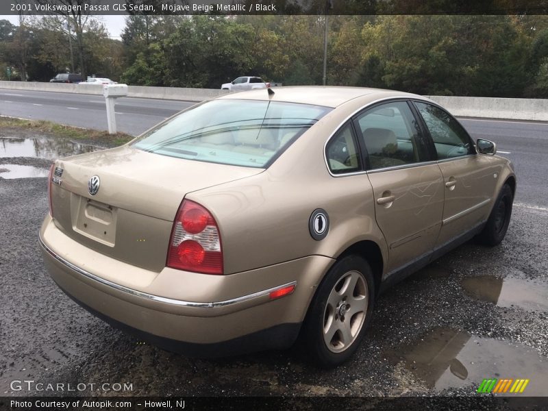 Mojave Beige Metallic / Black 2001 Volkswagen Passat GLS Sedan