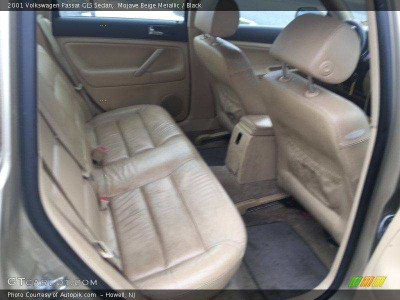 Mojave Beige Metallic / Black 2001 Volkswagen Passat GLS Sedan