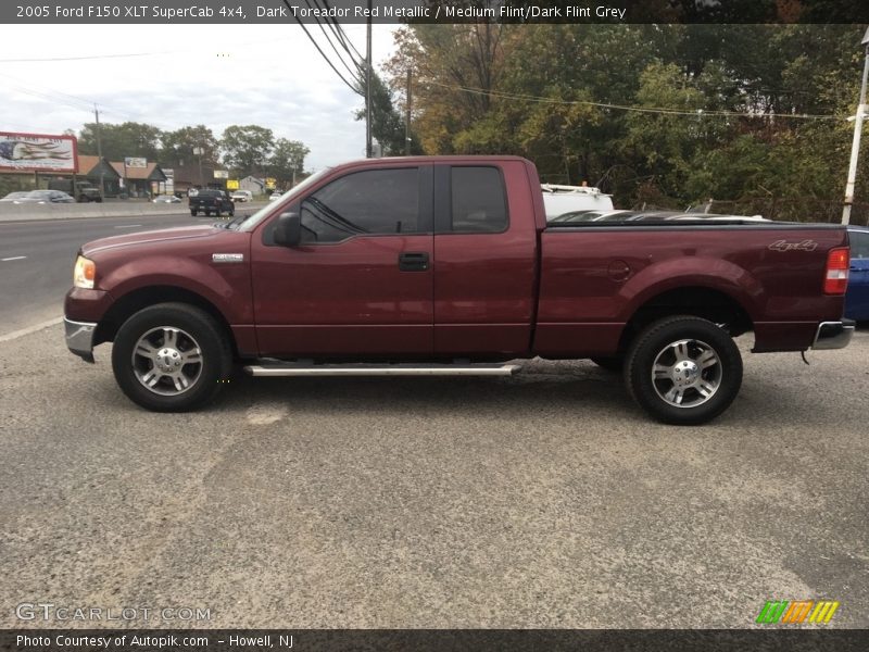 Dark Toreador Red Metallic / Medium Flint/Dark Flint Grey 2005 Ford F150 XLT SuperCab 4x4