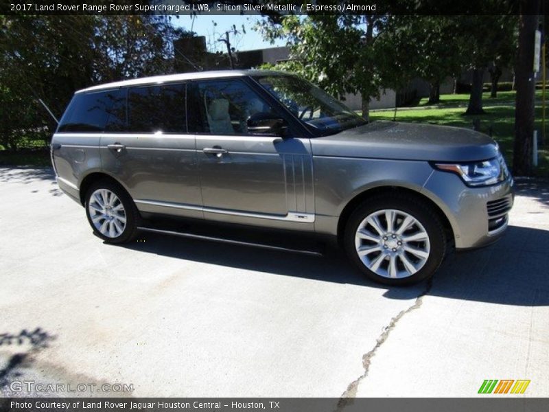 Silicon Silver Metallic / Espresso/Almond 2017 Land Rover Range Rover Supercharged LWB
