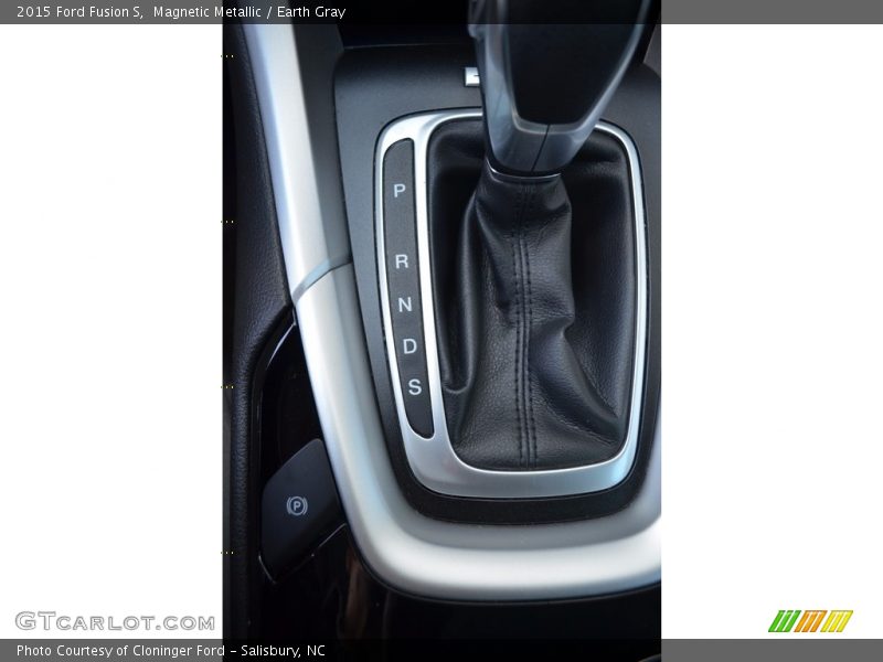 Magnetic Metallic / Earth Gray 2015 Ford Fusion S