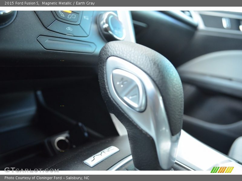 Magnetic Metallic / Earth Gray 2015 Ford Fusion S