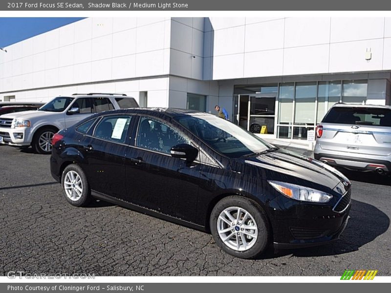 Shadow Black / Medium Light Stone 2017 Ford Focus SE Sedan