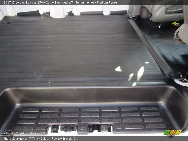 Summit White / Medium Pewter 2017 Chevrolet Express 2500 Cargo Extended WT