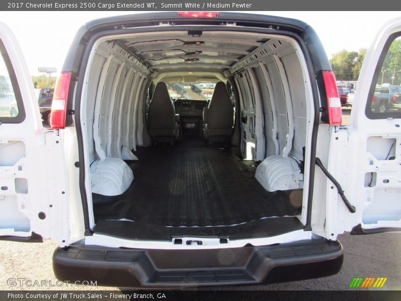 Summit White / Medium Pewter 2017 Chevrolet Express 2500 Cargo Extended WT
