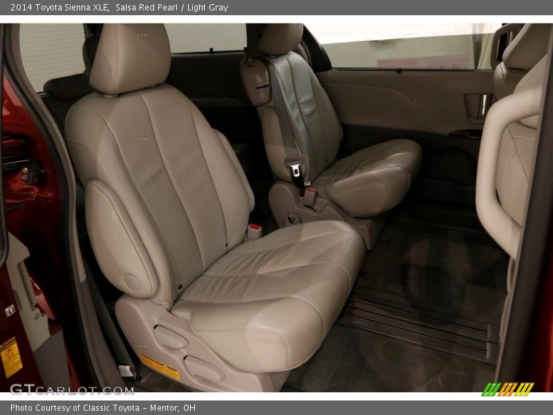 Salsa Red Pearl / Light Gray 2014 Toyota Sienna XLE