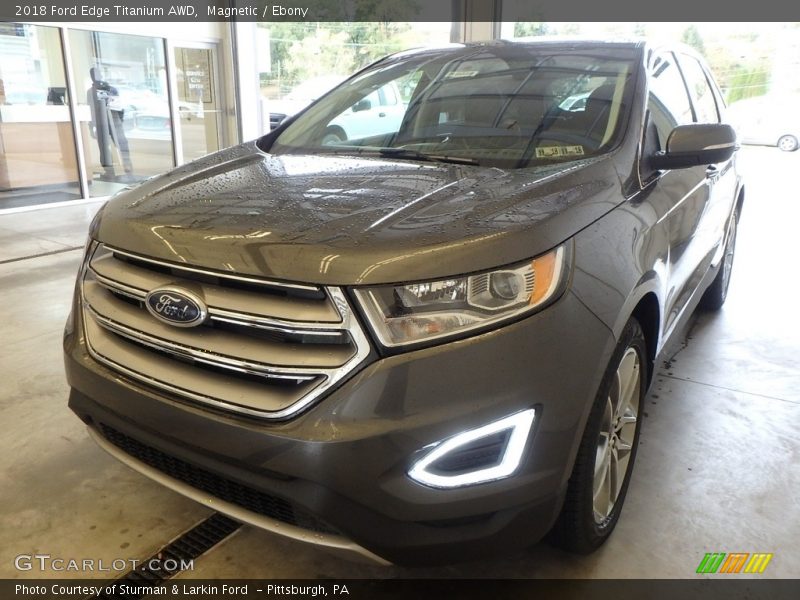 Front 3/4 View of 2018 Edge Titanium AWD