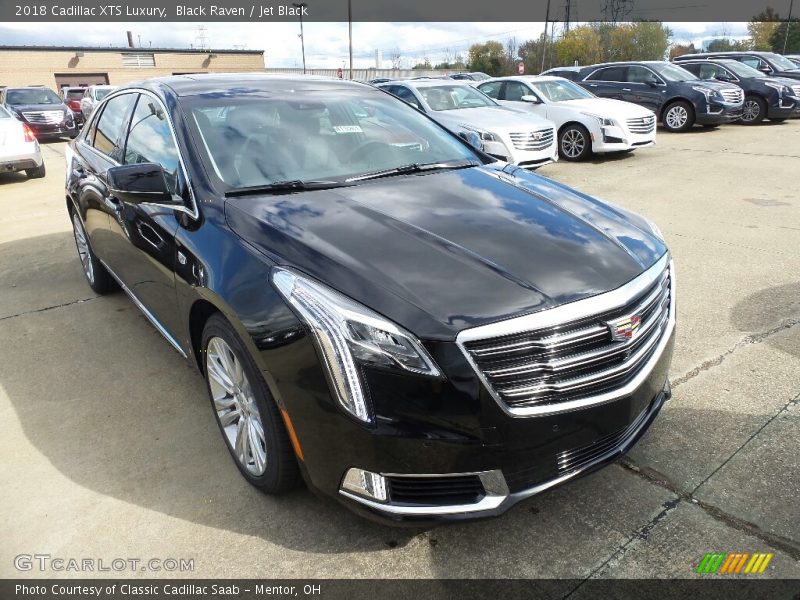 Front 3/4 View of 2018 XTS Luxury