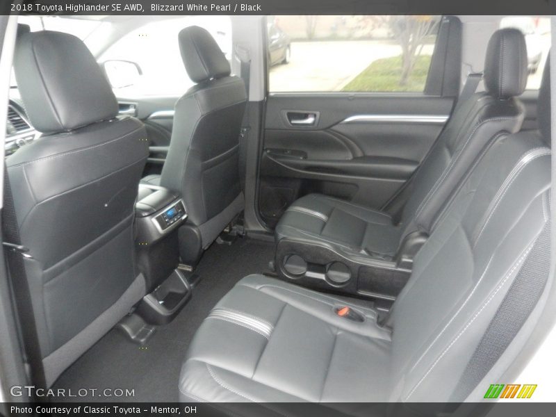 Blizzard White Pearl / Black 2018 Toyota Highlander SE AWD