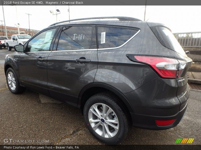 Magnetic / Charcoal Black 2018 Ford Escape SE 4WD