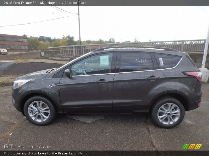 Magnetic / Charcoal Black 2018 Ford Escape SE 4WD