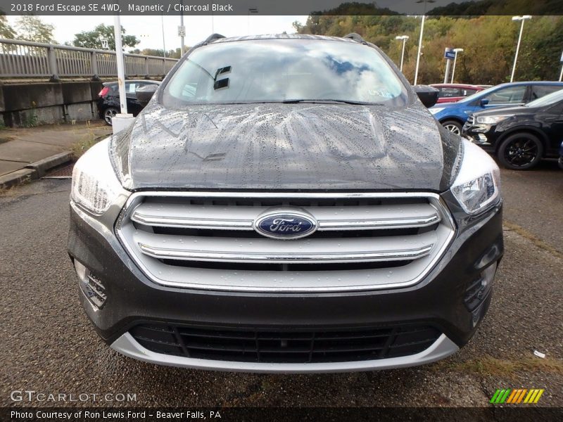 Magnetic / Charcoal Black 2018 Ford Escape SE 4WD