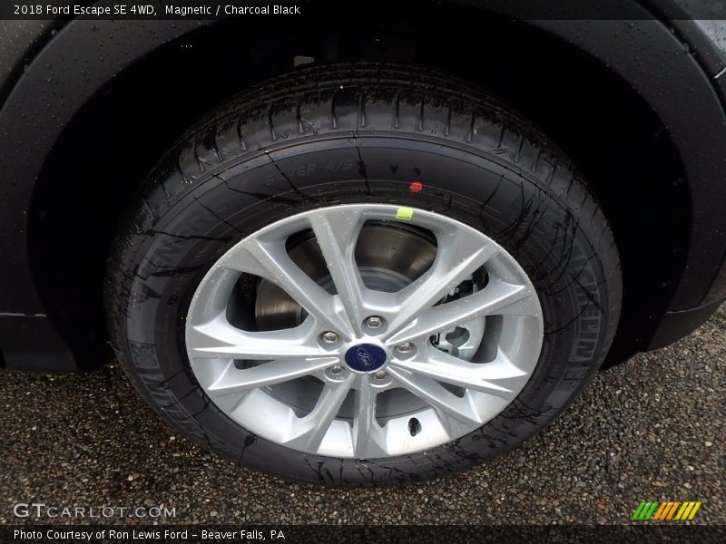 Magnetic / Charcoal Black 2018 Ford Escape SE 4WD