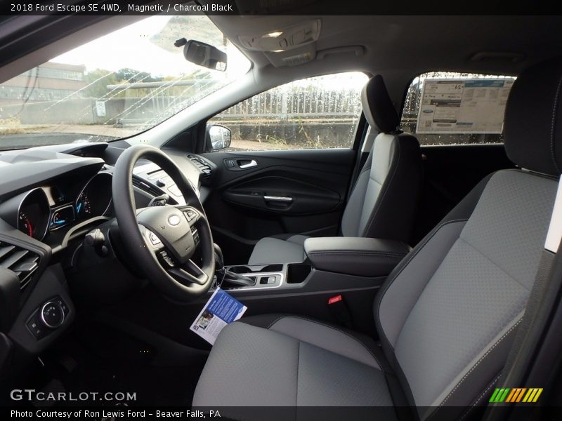 Magnetic / Charcoal Black 2018 Ford Escape SE 4WD