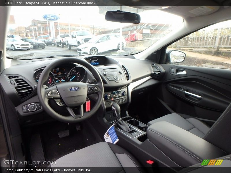 Magnetic / Charcoal Black 2018 Ford Escape SE 4WD