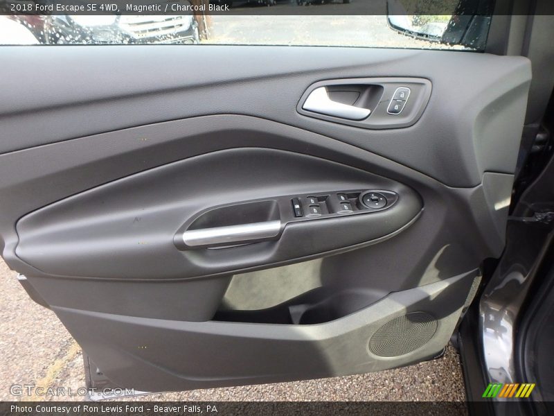 Magnetic / Charcoal Black 2018 Ford Escape SE 4WD