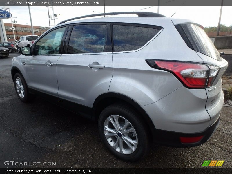 Ingot Silver / Charcoal Black 2018 Ford Escape SE 4WD