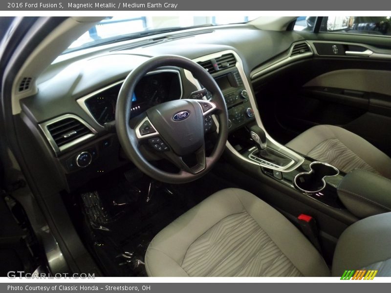 Magnetic Metallic / Medium Earth Gray 2016 Ford Fusion S