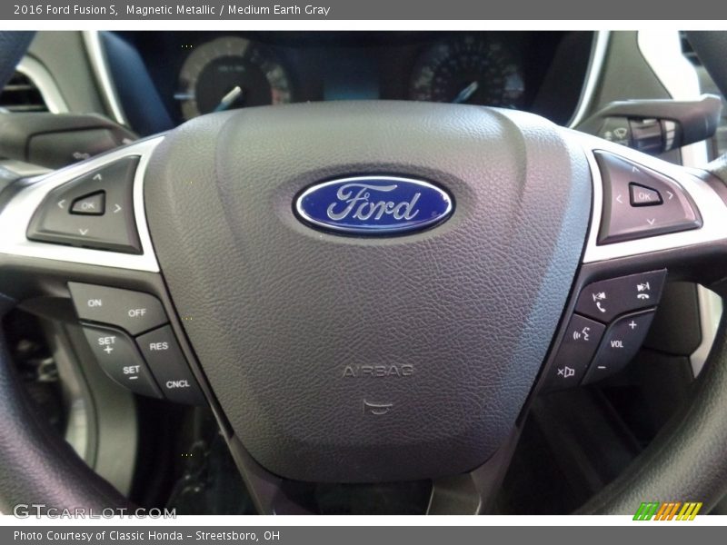 Magnetic Metallic / Medium Earth Gray 2016 Ford Fusion S