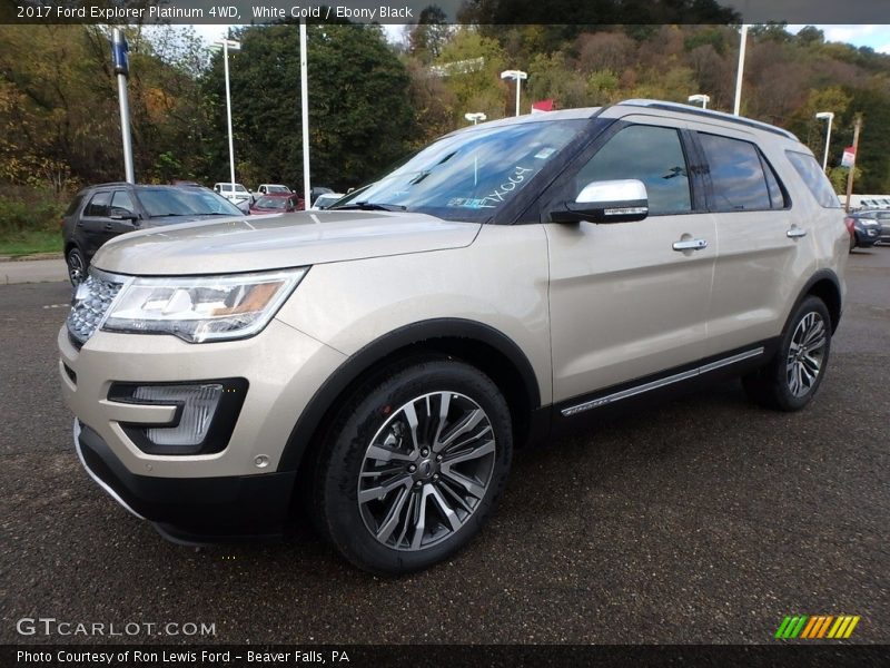 Front 3/4 View of 2017 Explorer Platinum 4WD