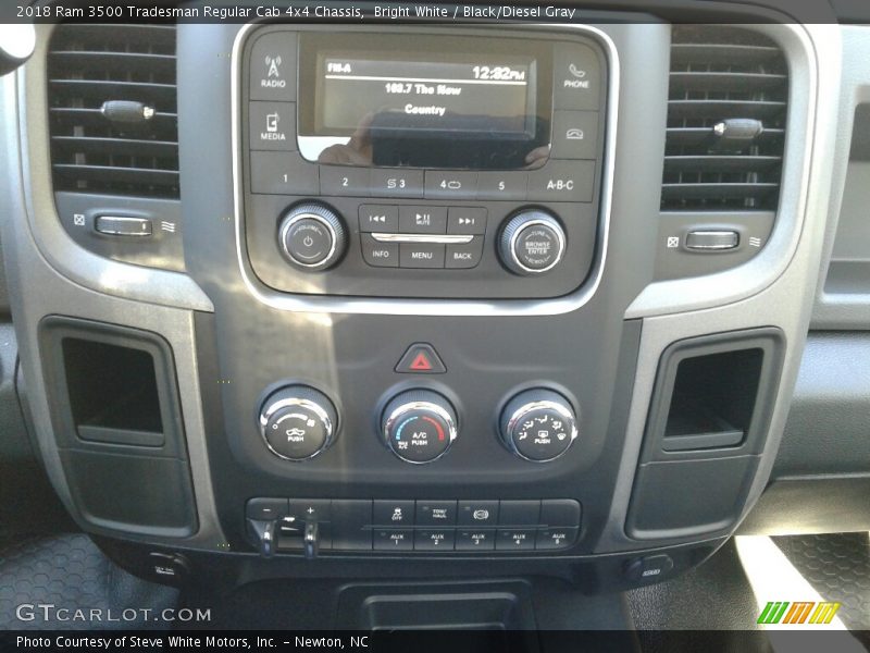 Bright White / Black/Diesel Gray 2018 Ram 3500 Tradesman Regular Cab 4x4 Chassis