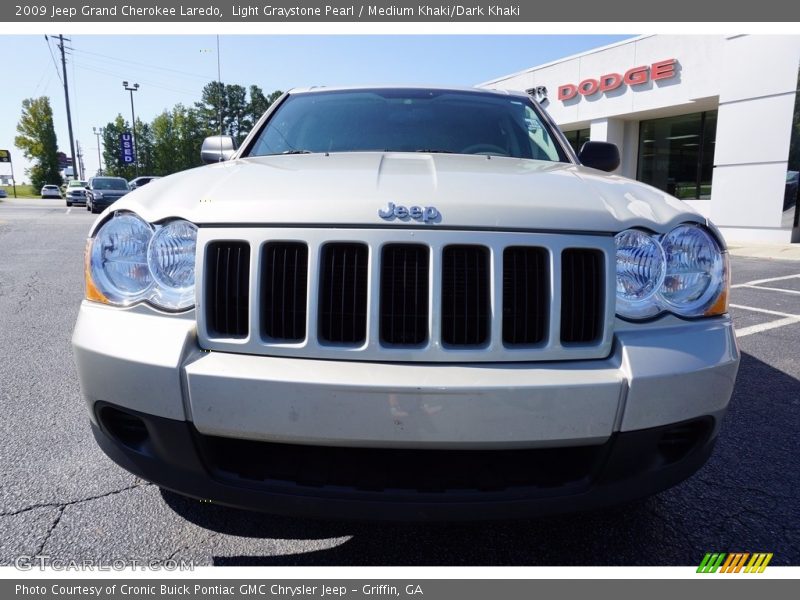Light Graystone Pearl / Medium Khaki/Dark Khaki 2009 Jeep Grand Cherokee Laredo