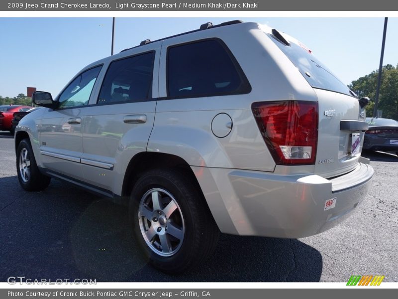 Light Graystone Pearl / Medium Khaki/Dark Khaki 2009 Jeep Grand Cherokee Laredo