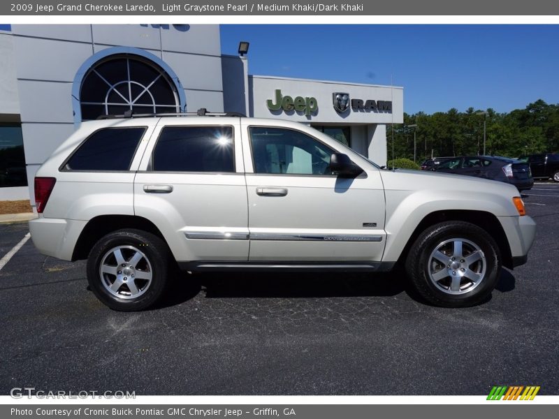 Light Graystone Pearl / Medium Khaki/Dark Khaki 2009 Jeep Grand Cherokee Laredo