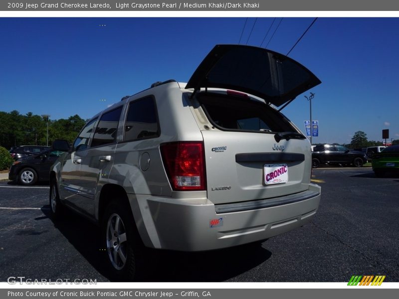 Light Graystone Pearl / Medium Khaki/Dark Khaki 2009 Jeep Grand Cherokee Laredo