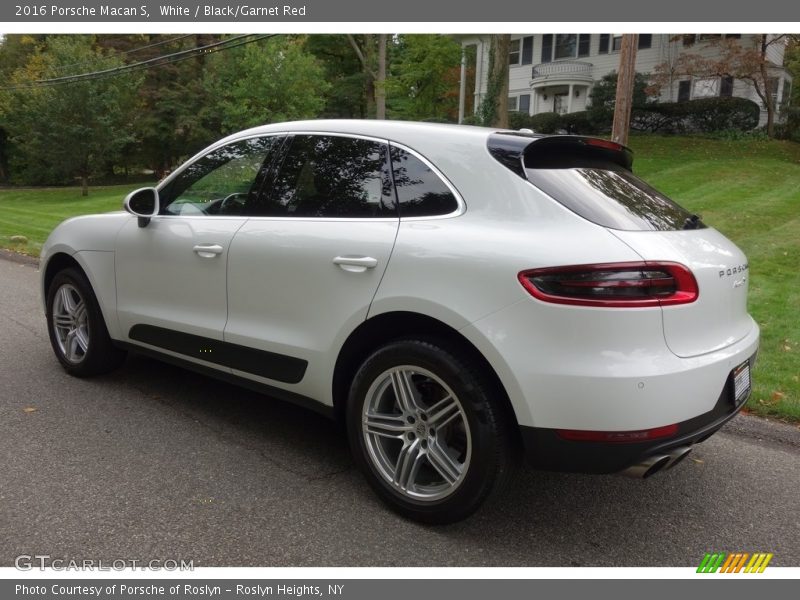 White / Black/Garnet Red 2016 Porsche Macan S