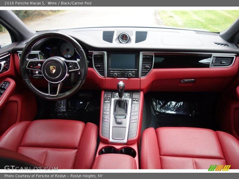 White / Black/Garnet Red 2016 Porsche Macan S