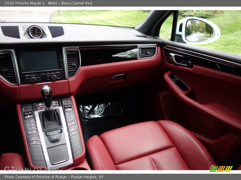 White / Black/Garnet Red 2016 Porsche Macan S