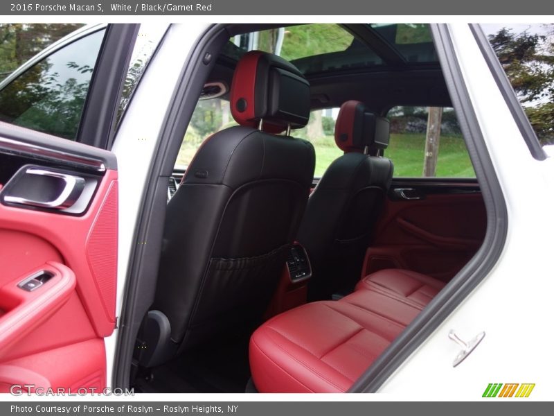 White / Black/Garnet Red 2016 Porsche Macan S