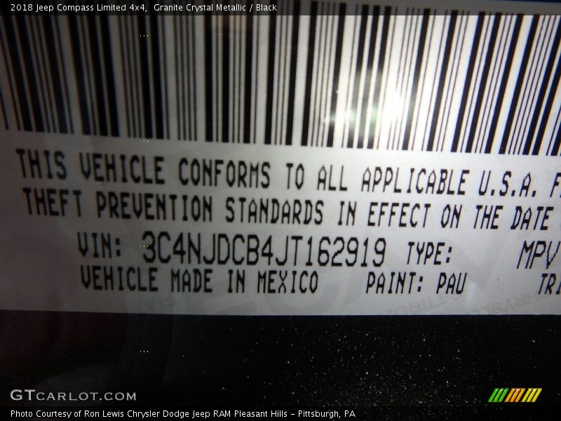 Granite Crystal Metallic / Black 2018 Jeep Compass Limited 4x4