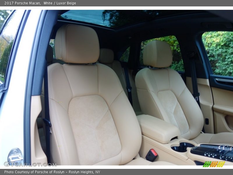 White / Luxor Beige 2017 Porsche Macan