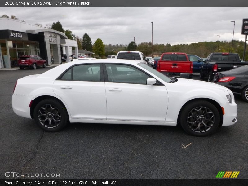 Bright White / Black 2016 Chrysler 300 S AWD