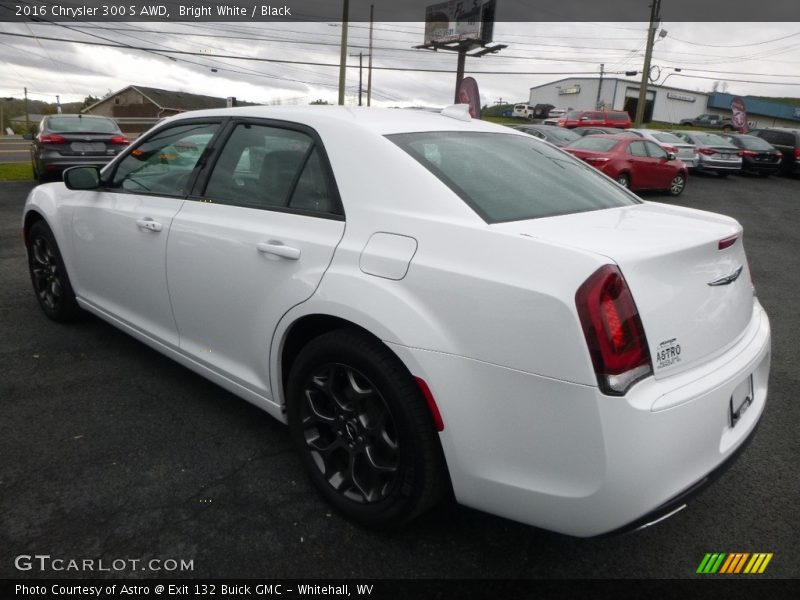 Bright White / Black 2016 Chrysler 300 S AWD