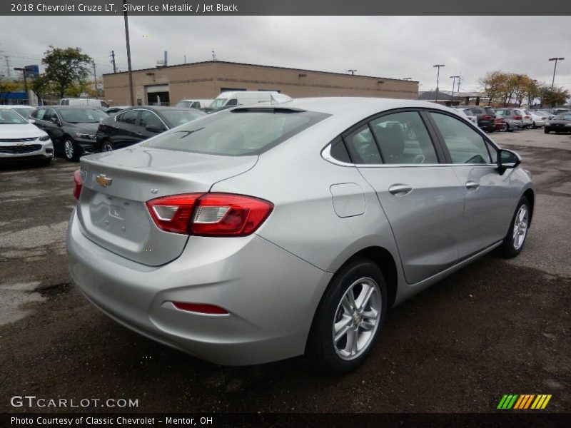 Silver Ice Metallic / Jet Black 2018 Chevrolet Cruze LT