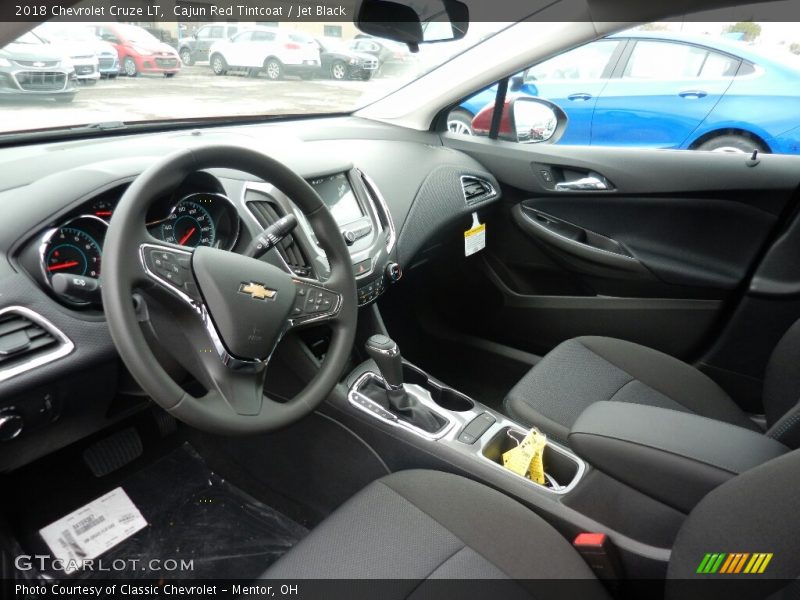 Cajun Red Tintcoat / Jet Black 2018 Chevrolet Cruze LT