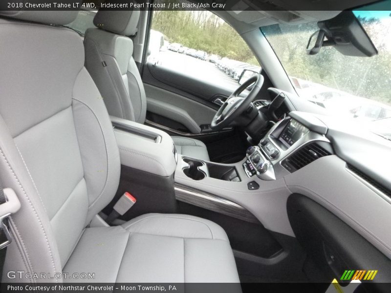 Iridescent Pearl Tricoat / Jet Black/Ash Gray 2018 Chevrolet Tahoe LT 4WD