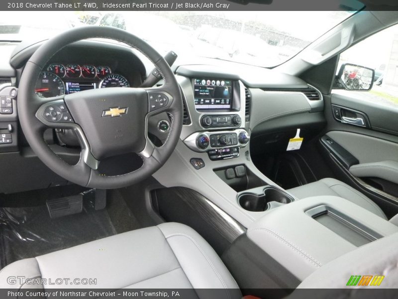 Iridescent Pearl Tricoat / Jet Black/Ash Gray 2018 Chevrolet Tahoe LT 4WD