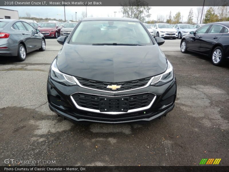 Mosaic Black Metallic / Jet Black 2018 Chevrolet Cruze LT