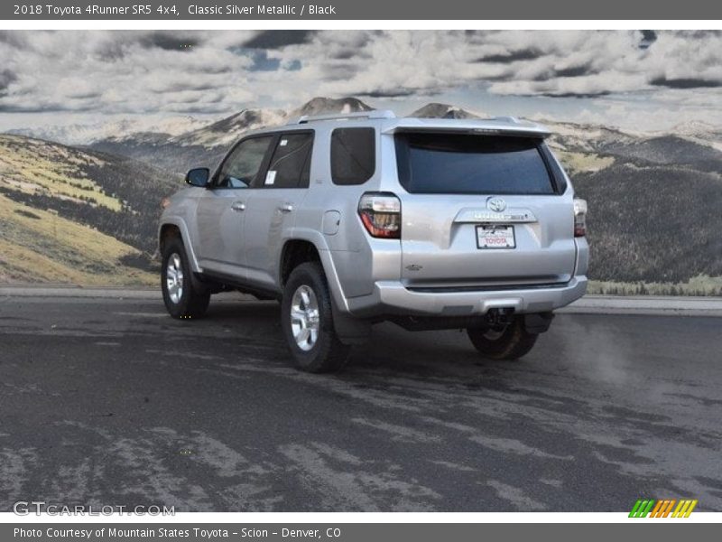Classic Silver Metallic / Black 2018 Toyota 4Runner SR5 4x4