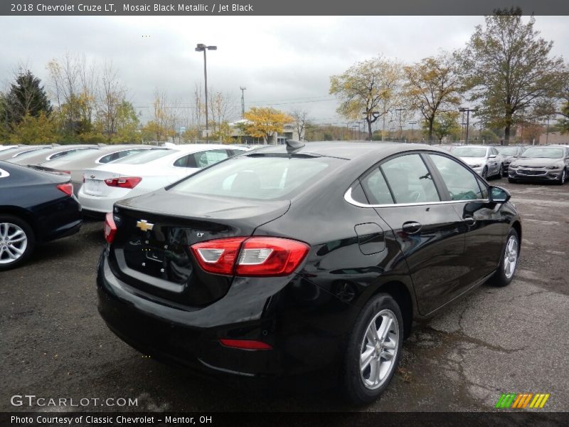 Mosaic Black Metallic / Jet Black 2018 Chevrolet Cruze LT